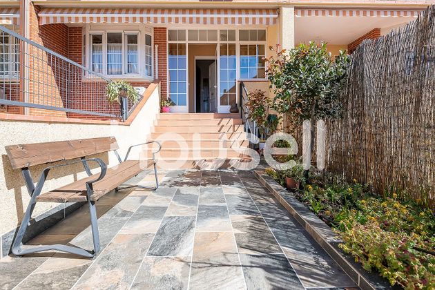 Foto 1 de Casa en venda a El Pilar - Bripac de 4 habitacions amb terrassa i piscina