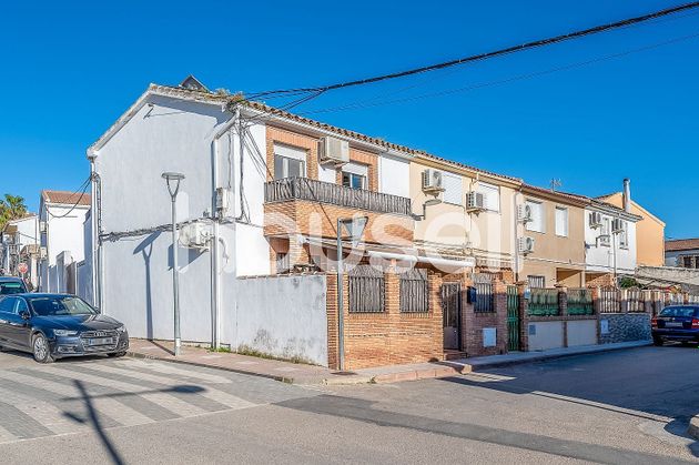 Foto 1 de Casa en venda a Jabalquinto de 4 habitacions amb terrassa i garatge