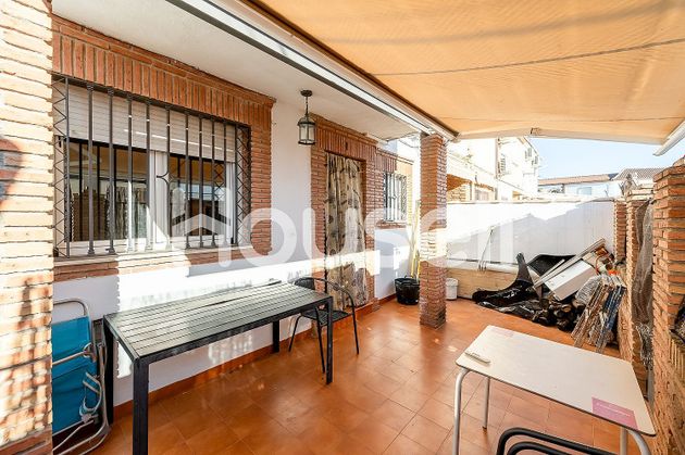Foto 2 de Casa en venda a Jabalquinto de 4 habitacions amb terrassa i garatge