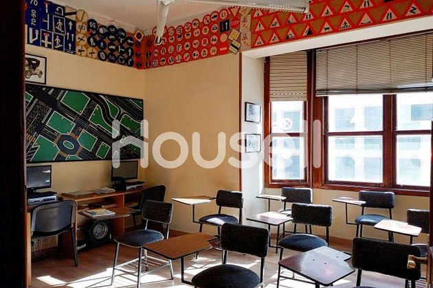 Foto 1 de Pis en venda a Centro - Ourense de 4 habitacions amb terrassa i garatge