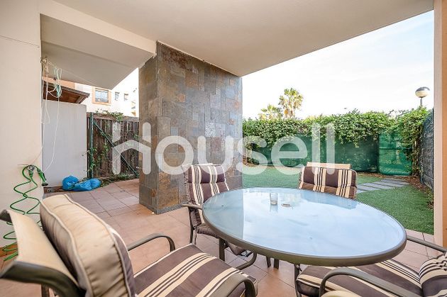 Foto 2 de Piso en venta en Retamar de 2 habitaciones con terraza y piscina