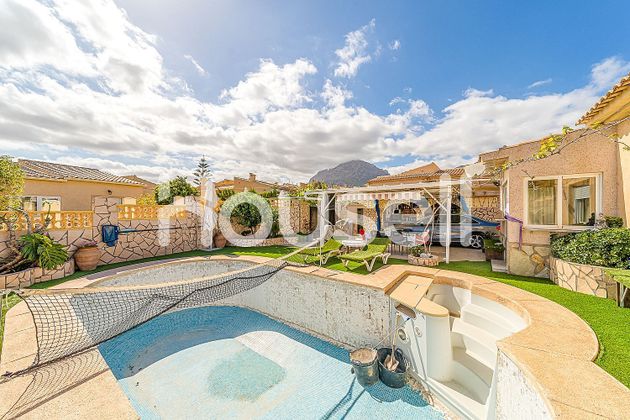 Foto 1 de Casa en venta en Nucia (la) de 3 habitaciones con piscina y garaje