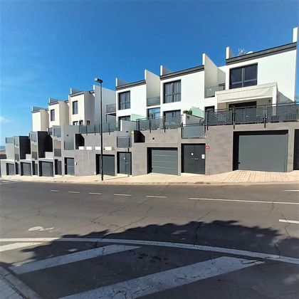 Foto 1 de Pis en venda a calle Nayra de 2 habitacions amb terrassa i garatge