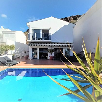 Foto 2 de Venta de chalet en San Agustín - Bahía Feliz - Playa del Águila de 4 habitaciones con terraza y piscina