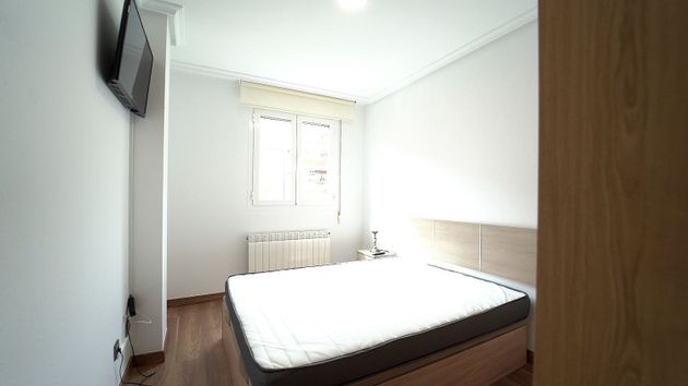 Foto 2 de Piso en alquiler en Briviesca de 2 habitaciones con muebles y calefacción