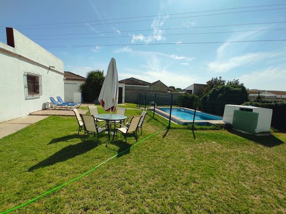 Foto 1 de Venta de casa rural en El Juncal - Vallealto de 3 habitaciones con terraza y piscina