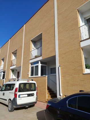 Foto 2 de Casa en venda a calle Velazquez de 3 habitacions amb terrassa i garatge