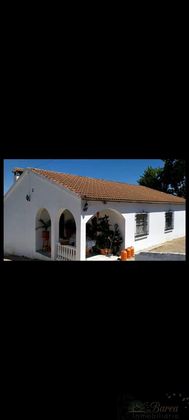Foto 2 de Casa rural en venta en Lucena de 4 habitaciones con jardín