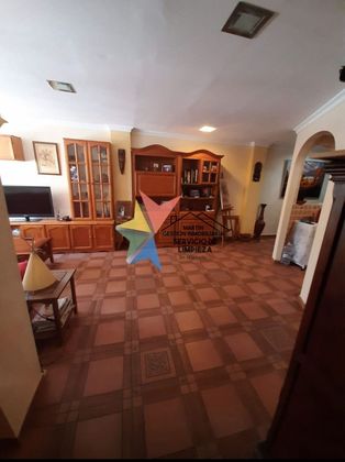 Foto 2 de Piso en venta en Gamarra - La Trinidad de 2 habitaciones con terraza y aire acondicionado