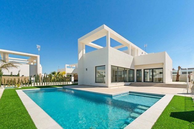 Foto 1 de Casa en venda a Benijófar de 3 habitacions amb piscina