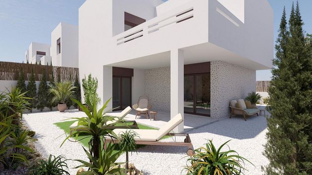 Foto 1 de Casa adosada en venta en Algorfa de 3 habitaciones con terraza y piscina