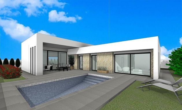Foto 1 de Venta de casa en Pinós de 3 habitaciones con piscina y aire acondicionado