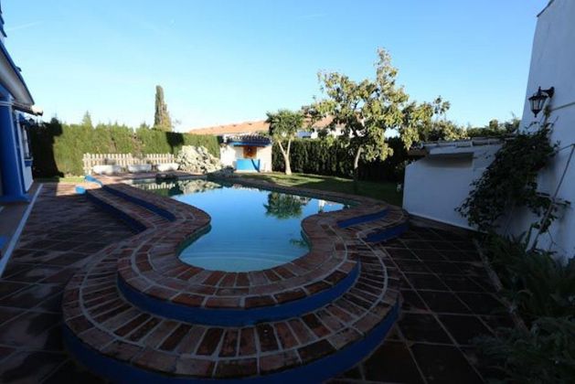 Foto 2 de Xalet en venda a Las Cancelas - Valdeolletas de 7 habitacions amb terrassa i piscina