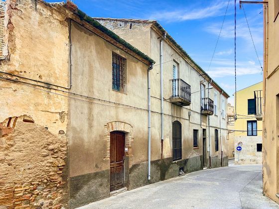 Foto 2 de Venta de casa en Castelló d'Empúries poble de 10 habitaciones con terraza y balcón