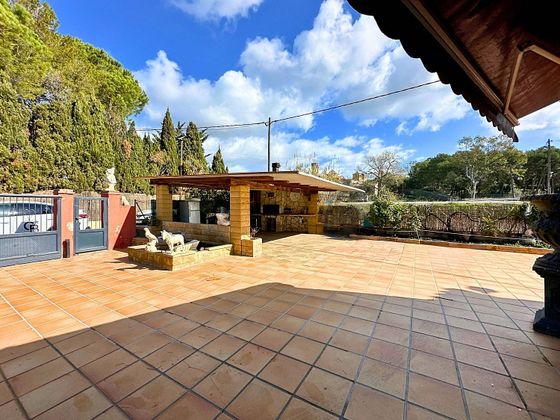 Foto 2 de Venta de chalet en Garriguella de 3 habitaciones con terraza y piscina