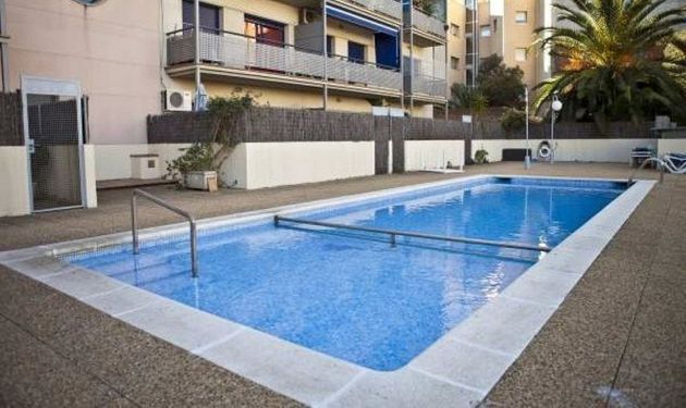 Foto 2 de Piso en alquiler en calle De Tirso de Molina de 2 habitaciones con piscina y garaje
