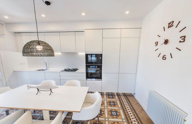 Foto 2 de Piso en alquiler en calle De Gravina de 2 habitaciones con terraza y muebles