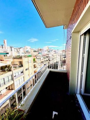 Foto 1 de Piso en venta en calle De Madre Vedruna de 4 habitaciones con terraza y balcón