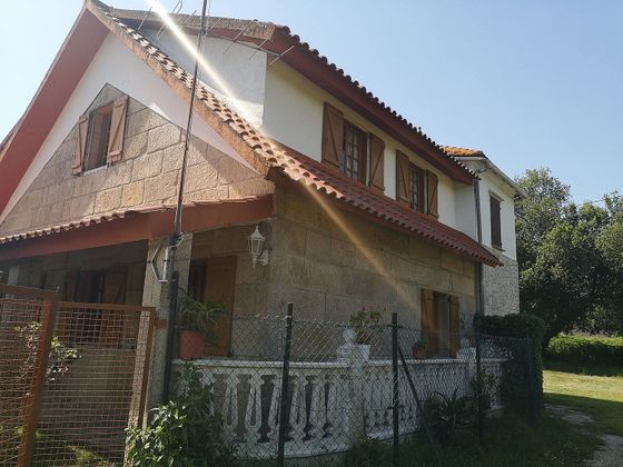 Foto 2 de Casa adossada en venda a Alcabre - Navia - Comesaña de 4 habitacions amb jardí