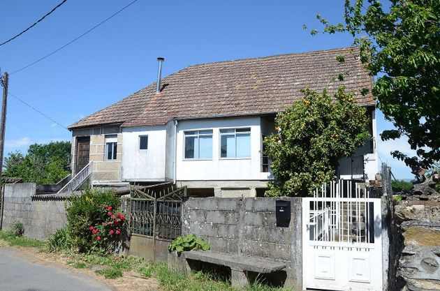 Foto 2 de Casa en venta en calle Lg Vilaverde de 5 habitaciones con terraza y balcón