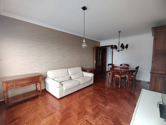 Foto 1 de Pis en lloguer a Alcabre - Navia - Comesaña de 3 habitacions amb garatge i mobles