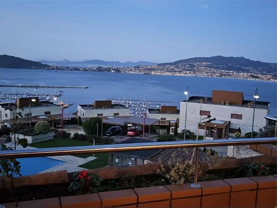 Foto 1 de Dúplex en venda a Baiona de 3 habitacions amb terrassa i piscina