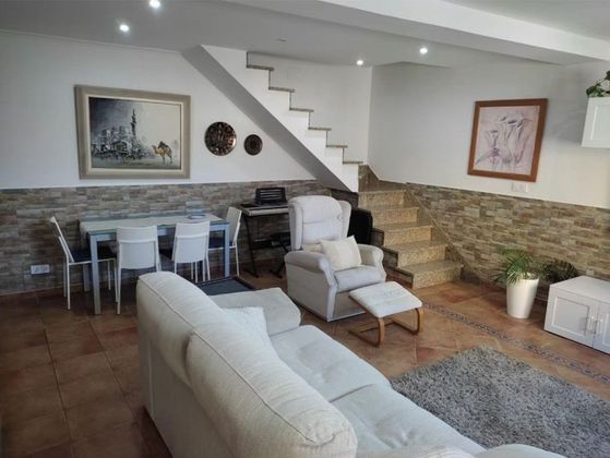 Foto 1 de Xalet en venda a Cabral - Candeán de 3 habitacions amb terrassa i garatge