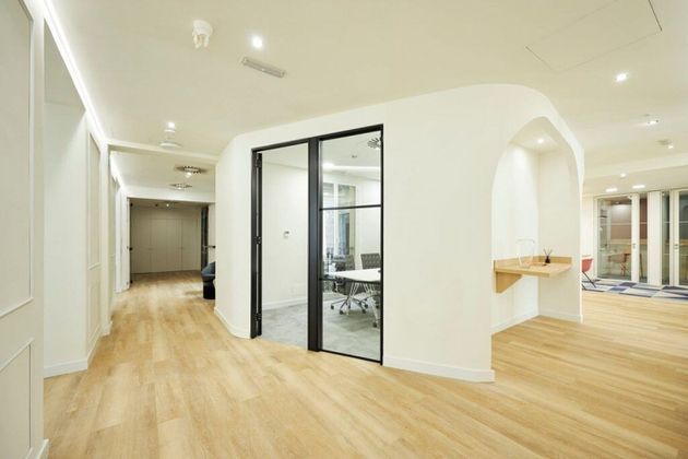 Foto 2 de Oficina en alquiler en Recoletos de 500 m²