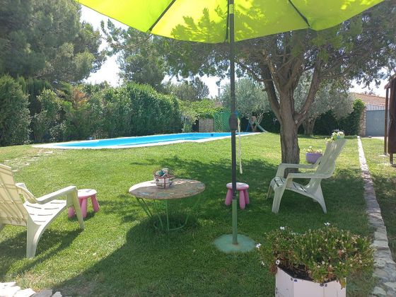 Foto 2 de Xalet en venda a Fuentes de Ebro de 3 habitacions amb terrassa i piscina