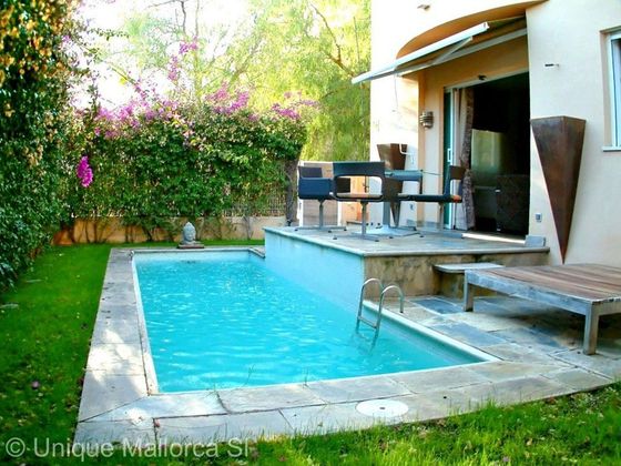 Foto 2 de Piso en alquiler en Son Ferrer de 2 habitaciones con terraza y piscina