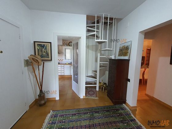 Foto 2 de Chalet en venta en calle Sant Agustí de 5 habitaciones con terraza y garaje