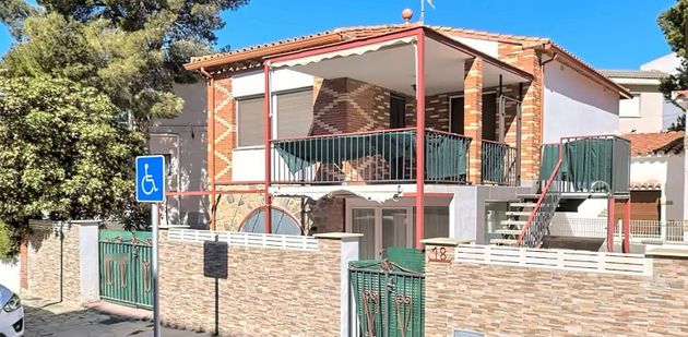 Foto 1 de Xalet en venda a calle De Tortosa de 5 habitacions amb terrassa i garatge