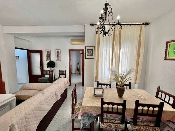 Foto 2 de Àtic en lloguer a calle Torres Quevedo de 3 habitacions amb terrassa i mobles