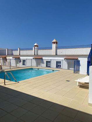 Foto 1 de Alquiler de piso en La Herradura de 1 habitación con terraza y piscina