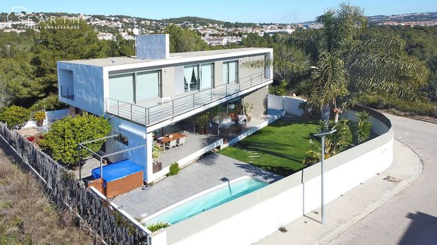 Foto 1 de Xalet en venda a Coma-Ruga de 4 habitacions amb terrassa i piscina