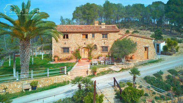 Foto 1 de Casa rural en venta en Olivella de 8 habitaciones con terraza y piscina