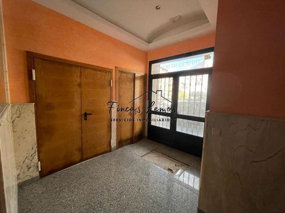 Foto 2 de Edifici en venda a Vimianzo amb calefacció i ascensor