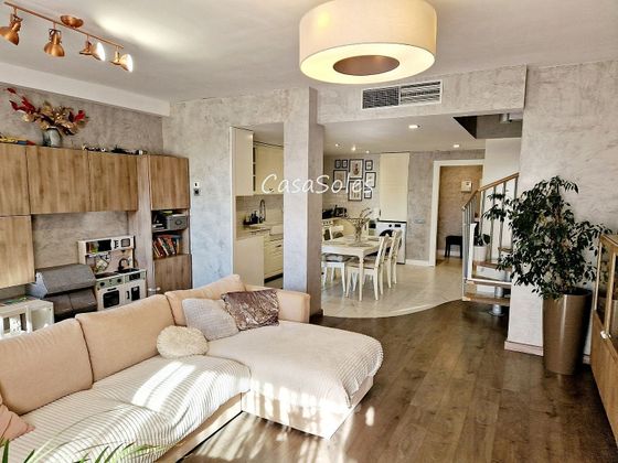 Foto 2 de Pis en venda a calle Del Riu Glorieta de 3 habitacions amb terrassa i piscina