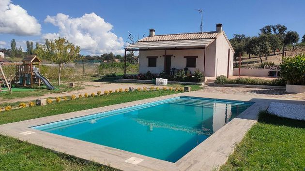 Foto 1 de Chalet en venta en San Román de los Montes de 2 habitaciones con terraza y piscina
