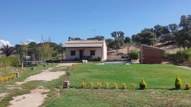 Foto 2 de Chalet en venta en San Román de los Montes de 2 habitaciones con terraza y piscina