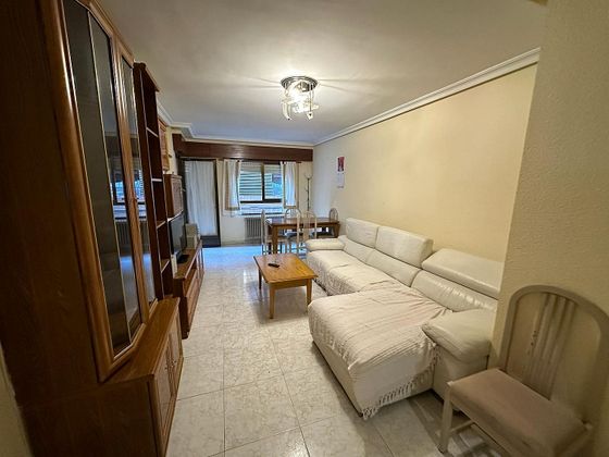 Foto 1 de Venta de piso en Tres Olivos - La Piedad de 2 habitaciones con terraza y calefacción
