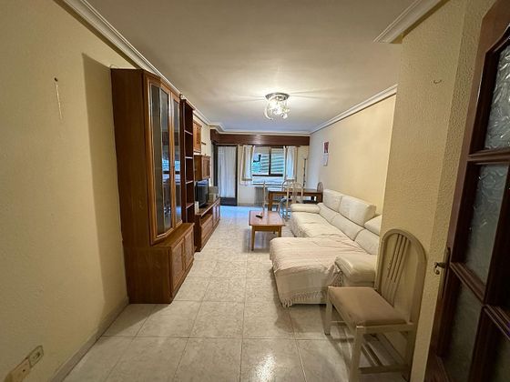 Foto 2 de Venta de piso en Tres Olivos - La Piedad de 2 habitaciones con terraza y calefacción