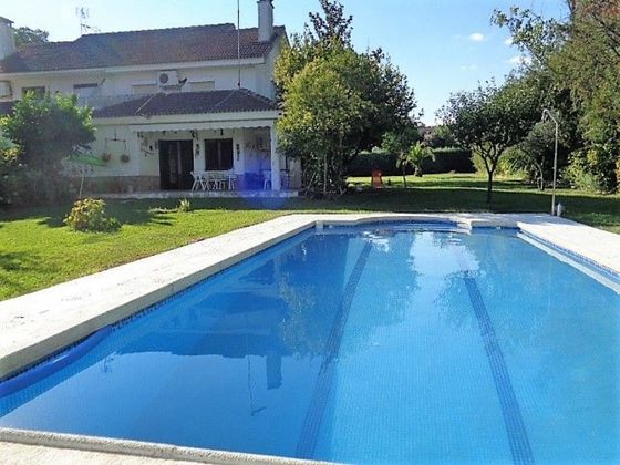 Foto 1 de Casa en venta en San Román de los Montes de 4 habitaciones con terraza y piscina