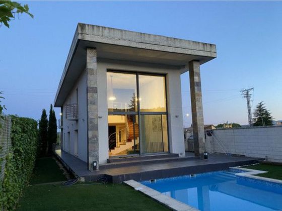 Foto 1 de Casa en venda a Sariegos de 5 habitacions amb terrassa i piscina