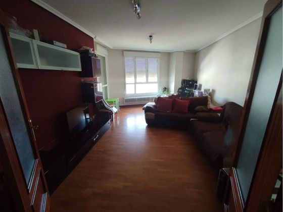 Foto 2 de Venta de piso en Mendavia de 3 habitaciones con terraza y garaje