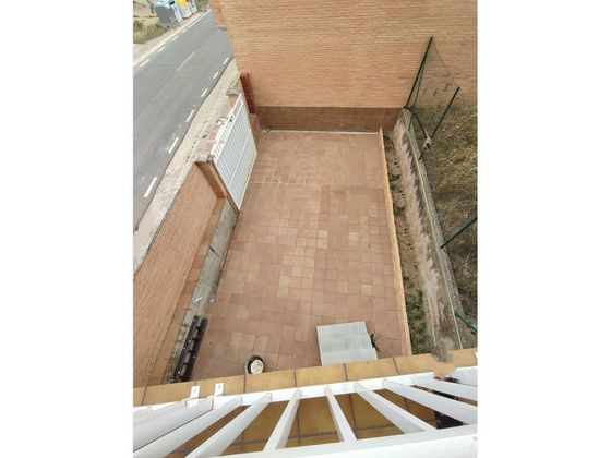 Foto 2 de Venta de casa en Mendavia de 4 habitaciones con terraza y garaje