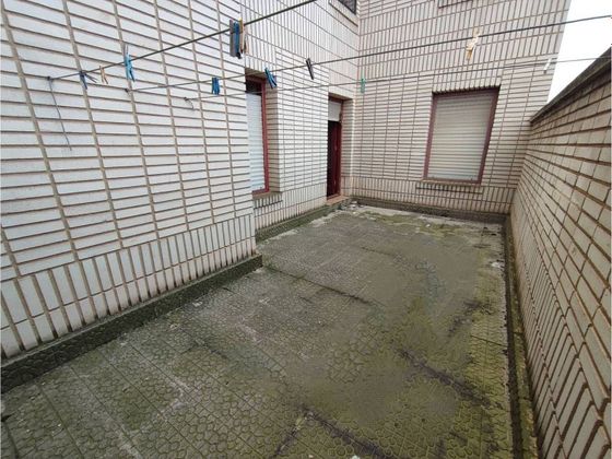 Foto 2 de Pis en venda a Mendavia de 3 habitacions amb terrassa i garatge