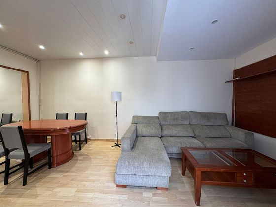 Foto 1 de Pis en lloguer a calle De Cartagena de 3 habitacions amb mobles i aire acondicionat