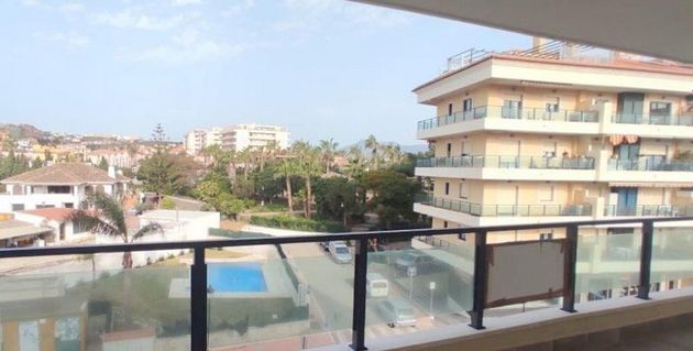 Foto 1 de Piso en venta en San Luis de Sabinillas de 1 habitación con terraza y piscina