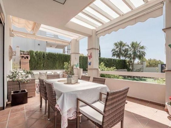 Foto 2 de Casa en venda a El Padrón - El Velerín - Voladilla de 4 habitacions amb terrassa i piscina